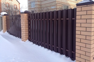 Забор из евроштакетника в шахматном порядке 30 метров фото в Краснозаводске